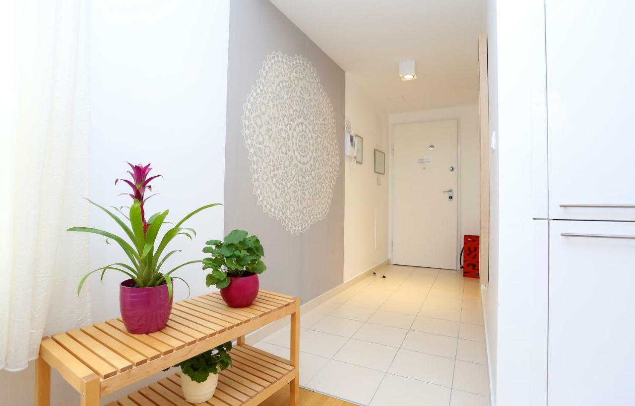 Luxury Apts Leone Split Centre Exterior photo